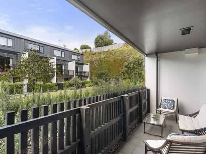 2/24 Tahuhu Road, Mount Wellington