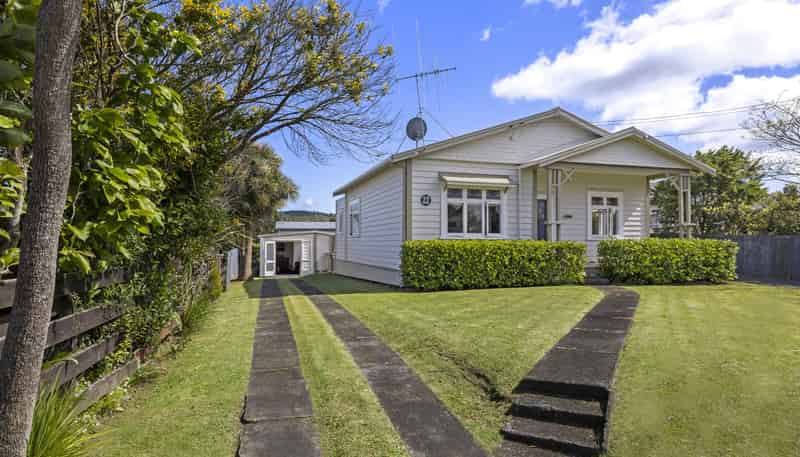22 Wallis street, Raglan