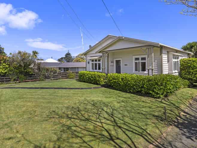 22 Wallis street, Raglan