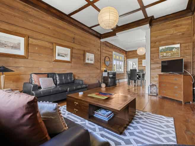 22 Wallis street, Raglan