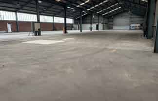 Sole Agency: Huge Yard + Cheap warehouse