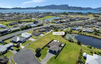 12 Sando Way, One Tree Point