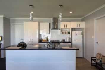 163 Ballintoy Park Drive, Welcome Bay