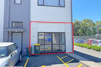 GROUND FLOOR INDUSTRIAL UNIT FOR LEASE
