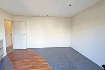 GROUND FLOOR INDUSTRIAL UNIT FOR LEASE
