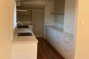 117 Racecourse Road , Allenton