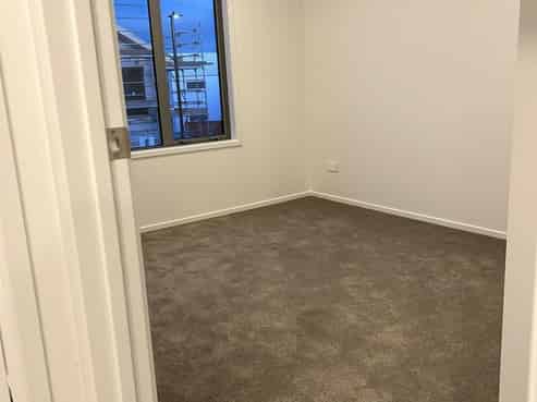 15 Green Bamboo Road, Hobsonville