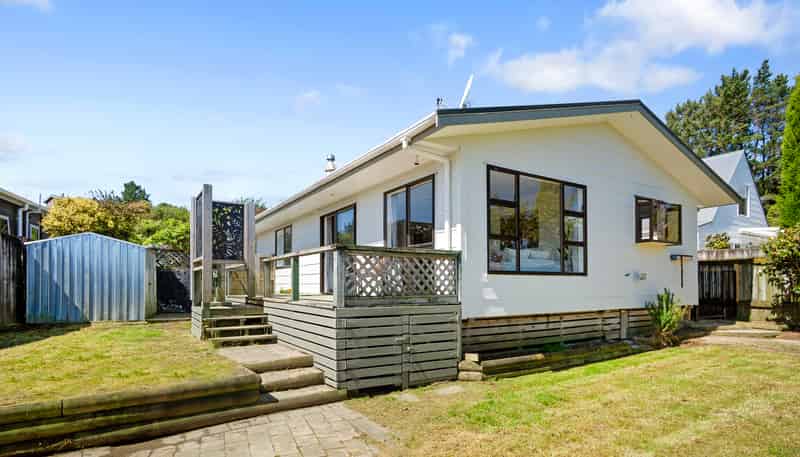 2/13 McManaway Grove, Stokes Valley