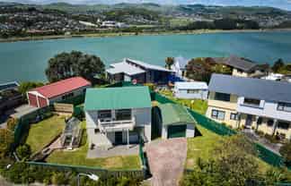 33 Clipper Street, TITAHI BAY