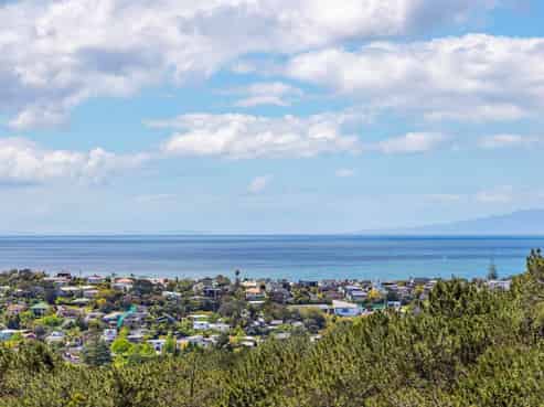 3 Dalmeny Close, Murrays Bay