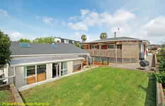 24 Pooley Street, Pakuranga Heights