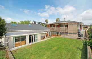 24 Pooley Street, Pakuranga Heights