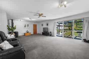 9 Falcon Drive, Allenton