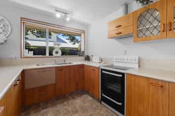 9 Falcon Drive, Allenton