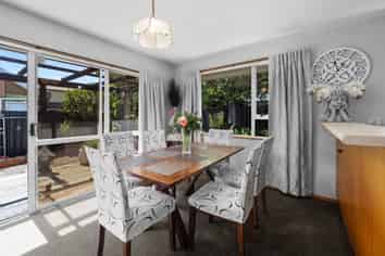 9 Falcon Drive, Allenton