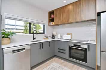 4/162 Springfield Road, Saint Albans