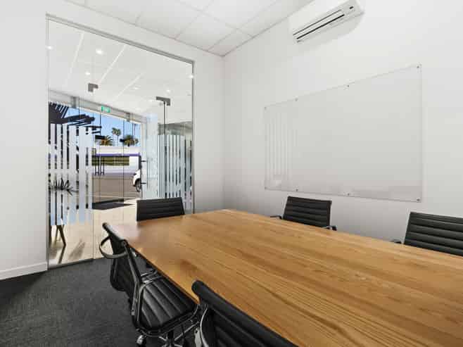 Corner profile A-Grade office with parking