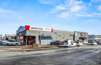 474M² CORNER SPACE FOR LEASE
