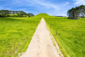 677 Newall Road, Newall