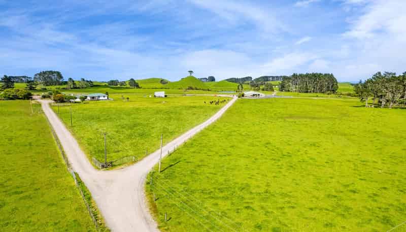 677 Newall Road, Newall