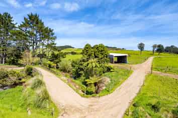 523/593 Warea Road, Warea