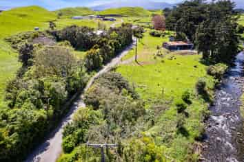 523/593 Warea Road, Warea