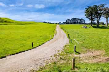 523/593 Warea Road, Warea