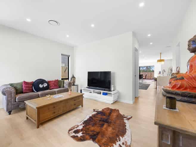 39 Drumnaconagher Road, Flat Bush