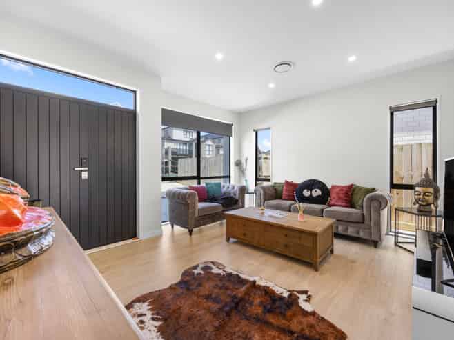 39 Drumnaconagher Road, Flat Bush
