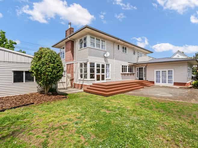 77 Mill Road, Kensington