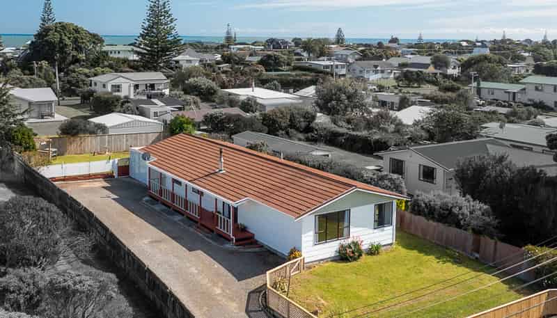 11 Atua Street, WAIKANAE BEACH