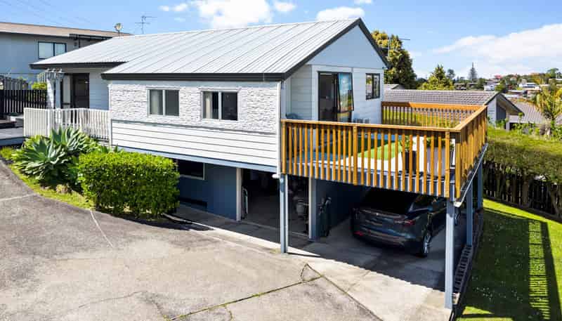 2/84 Totara Vale Drive, Totara Vale