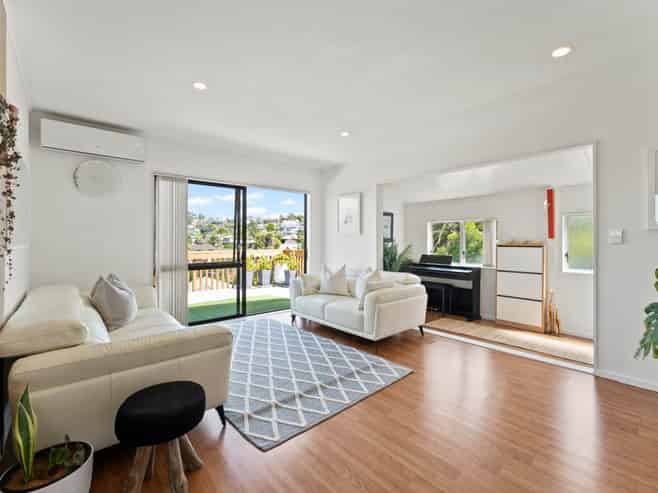 2/84 Totara Vale Drive, Totara Vale