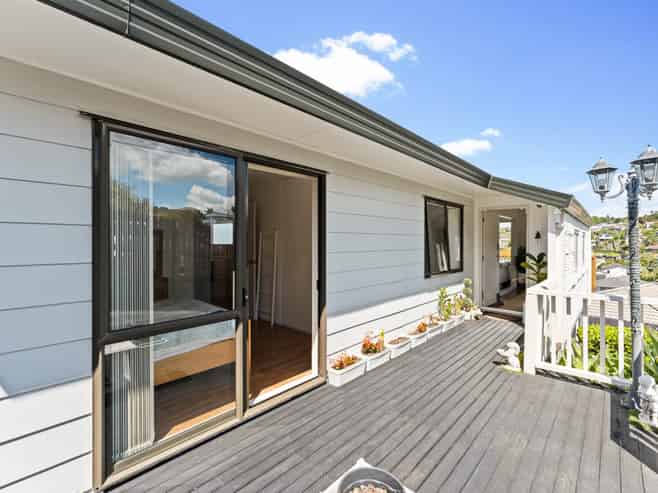 2/84 Totara Vale Drive, Totara Vale