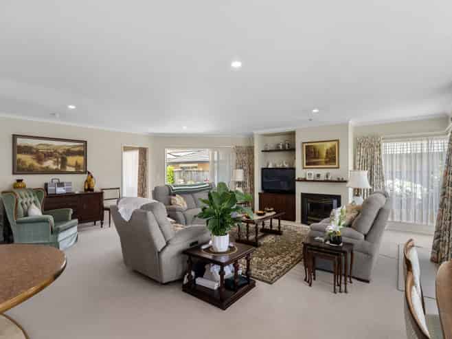 4 Campbell Grove, LEVIN