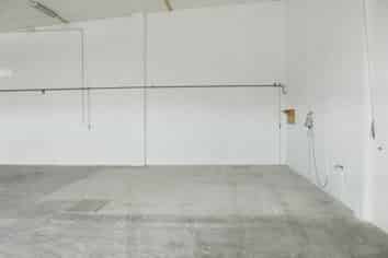 HENDERSON VALLEY WAREHOUSE
