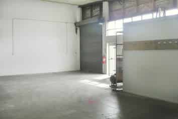 HENDERSON VALLEY WAREHOUSE
