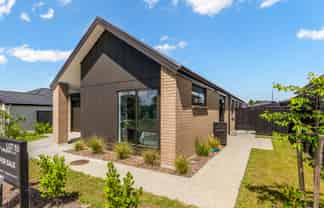 4 Manaakitia Road, PAERATA