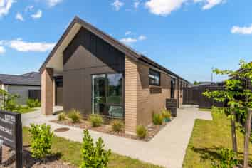 4 Manaakitia Road, PAERATA