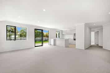 38 Ara Drive, Redwoodtown