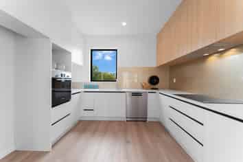 6A Julia Place, Totara Vale