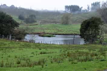 905b Longacre Road, Okoia