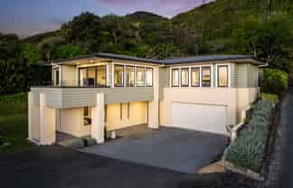 39b Kakariki Grove, Waikanae