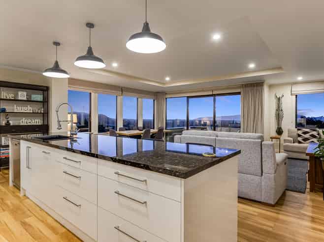 39b Kakariki Grove, Waikanae