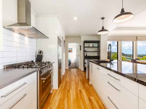 39b Kakariki Grove, Waikanae