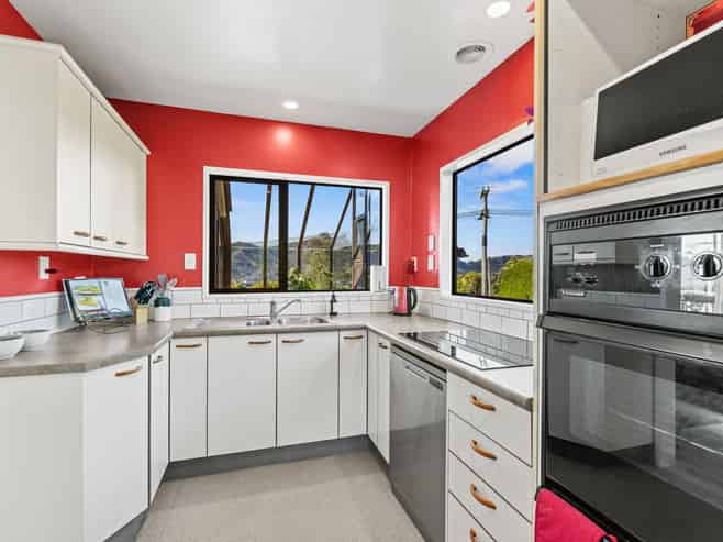 126 Marine Drive, Diamond Harbour