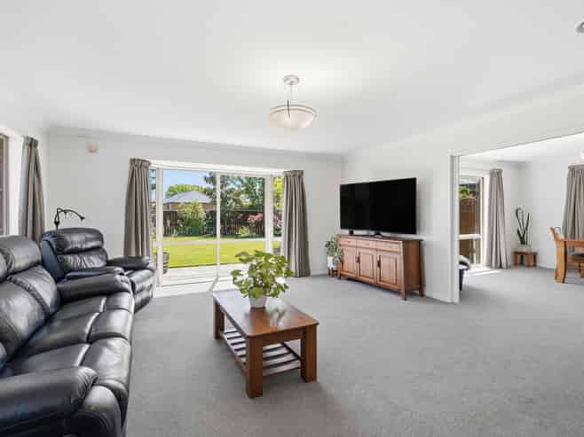 56 Paget Drive, Woodend