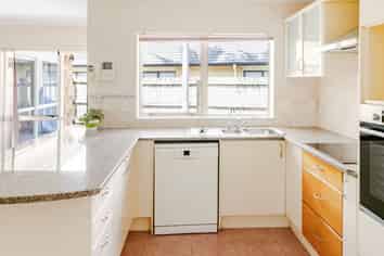 13 Tir Conaill Avenue, Flat Bush