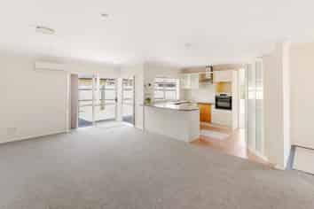 13 Tir Conaill Avenue, Flat Bush