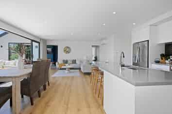 18 Karere Avenue, Marshland